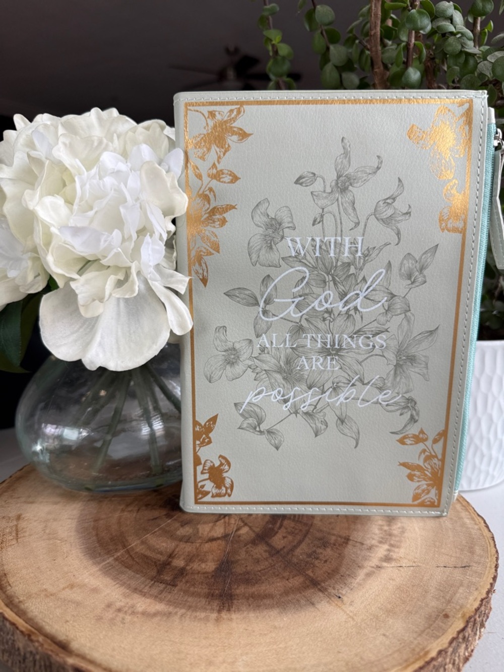 ✨NWT With God Zipper Pocket Prayer Journal💚